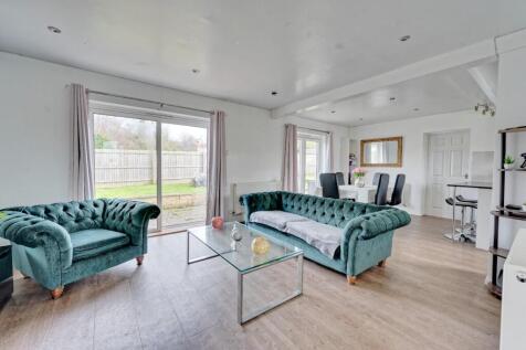 30 Henley Park BS49 4JH 19.jpg