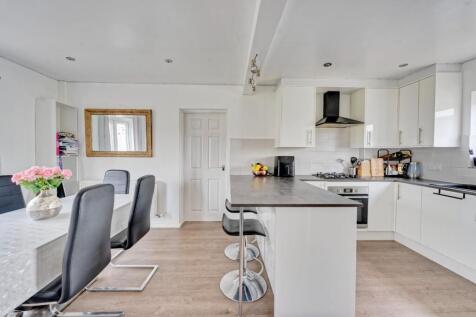 30 Henley Park BS49 4JH 27.jpg