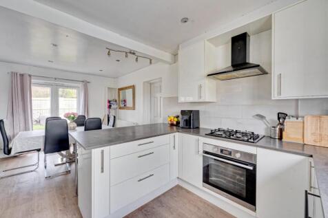 30 Henley Park BS49 4JH 34.jpg