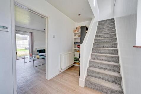 30 Henley Park BS49 4JH 17.jpg