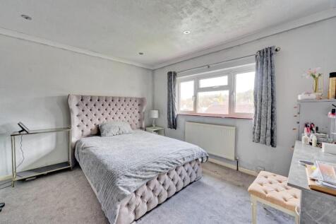 30 Henley Park BS49 4JH 2.jpg