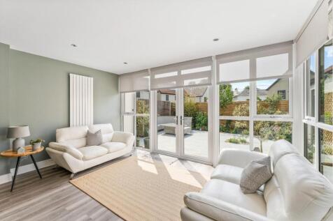 8 Pippin Close Claverham BS49 4GF 7.jpg
