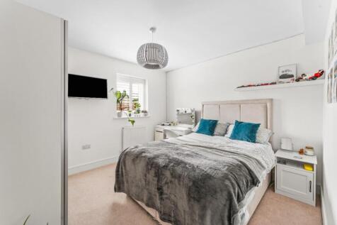 8 Pippin Close Claverham BS49 4GF 19.jpg