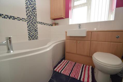 Bathroom.JPG
