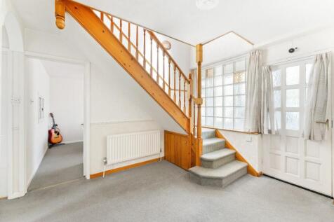 1.8 - hallway.jpg