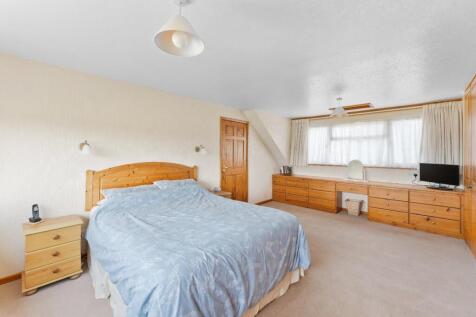 1.11 - bed 1.jpg