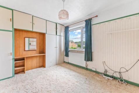 9 - bedroom.jpg