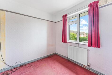 11 - bedroom.jpg