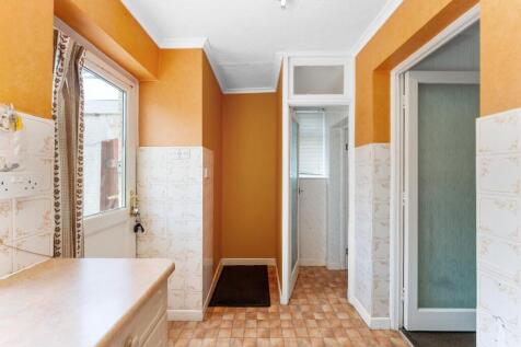 24 Elborough Avenue interior  3.jpg