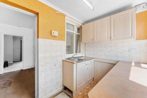 24 Elborough Avenue interior  5.jpg