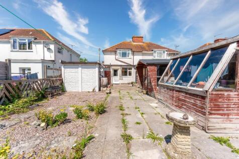 24 Elborough Avenue exterior 7.jpeg