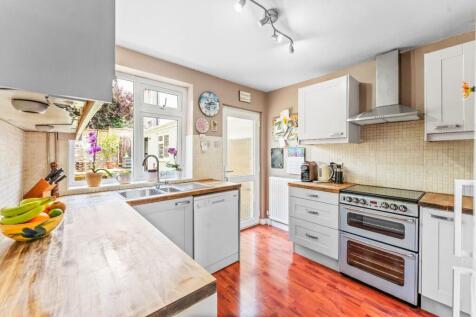 4 Ashleigh rd 30.jpg