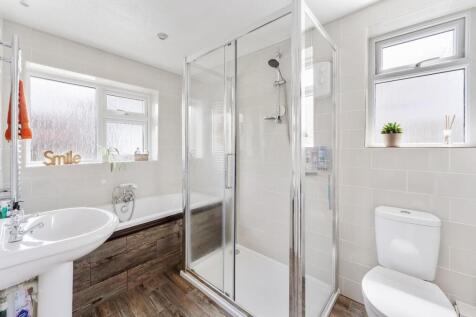 4 Ashleigh rd 16.jpg