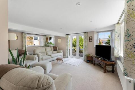 6 - garden room.jpg