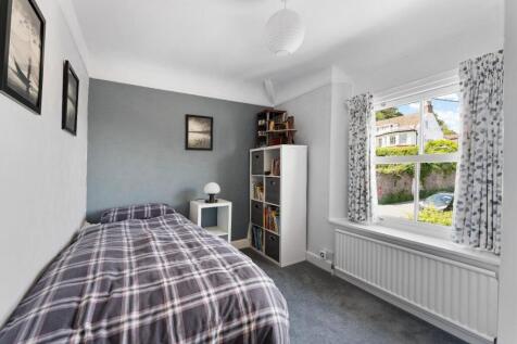 15 - bed 3.jpg