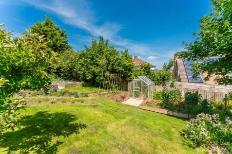 18 - gardens.jpg