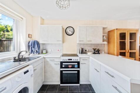 22 Meadowland Yatton BS49 4JB 16.jpeg