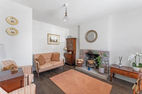 6 - reception room.jpg