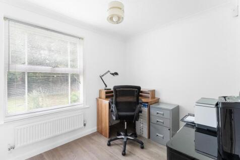 1.6 - home office.jpg