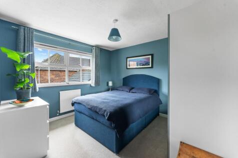 1.11 - bed 2.jpg