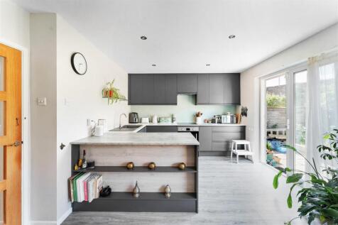 1.3 - kitchen.jpg