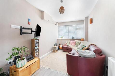 1.5 - sitting room.jpg