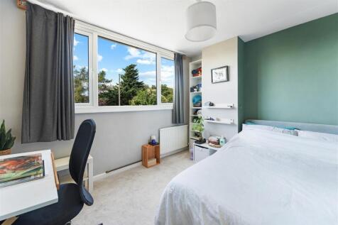 1.9 - bedroom.jpg