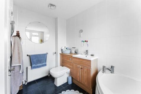 1.12 - bathroom.jpg