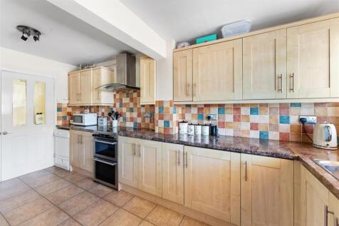 42 Wemberham Crescent Yatton BS49 4BE 8.jpg