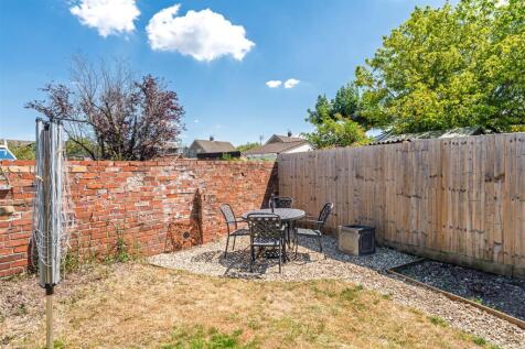 42 Wemberham Crescent Yatton BS49 4BE 40.jpg
