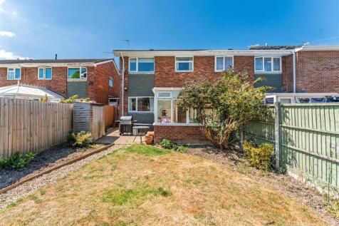 42 Wemberham Crescent Yatton BS49 4BE 37.jpg