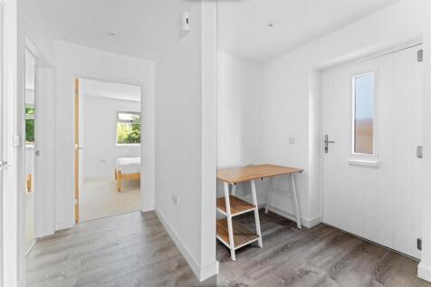 1.10 - entrance hall.jpg