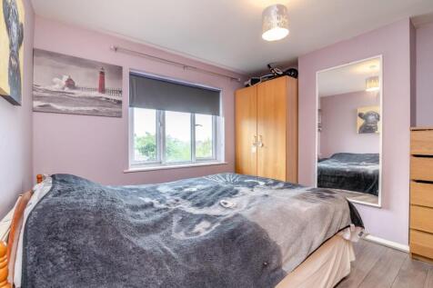 5 - bed 1.jpg