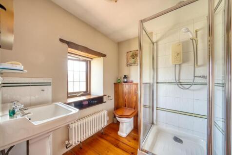 j - ensuite.jpeg