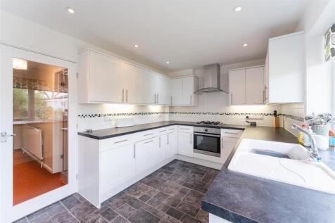 4 Station Road, Yatton, BS49 4AJ 32 46.jpg