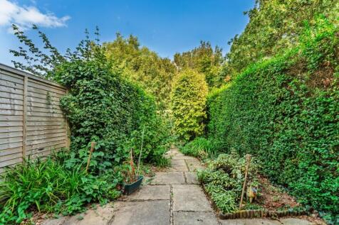 12 - rear garden.jpeg