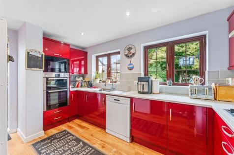 1.5 - kitchen.jpg