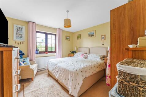 1.11 - bed 2.jpg