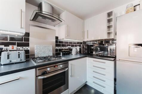 3 Birkbeck Chase West Wick WSM BS24 7FW 5.jpg