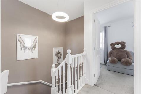 3 Birkbeck Chase West Wick WSM BS24 7FW 52.jpg