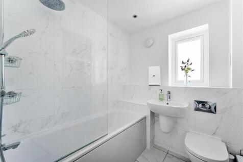 1.14 - bathroom.jpg
