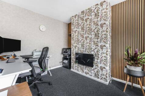 7 - home office.jpg