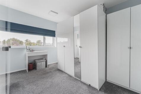 9 - bed 1.jpg