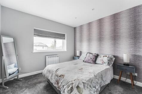 12 - bed 3.jpg