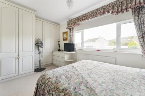 1.8 - bed 1.jpg