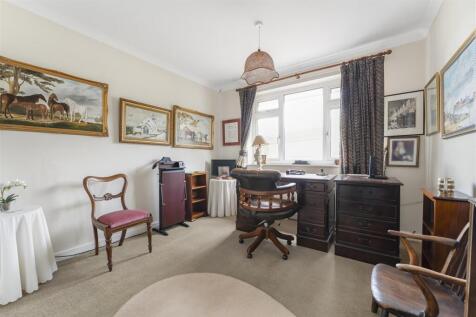 1.9 - bedroom.jpg