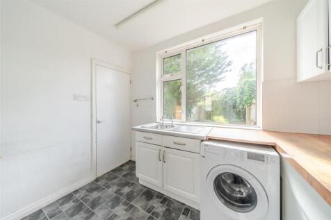 29 Wakedean Gardens, Yatton, BS49 4BL 22.jpg