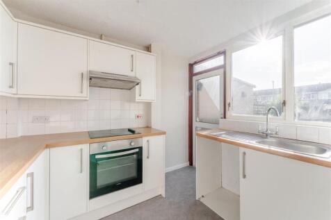 5 - kitchen.jpg