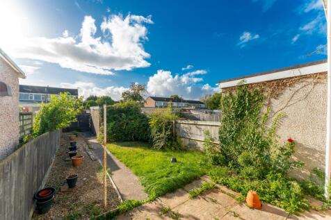 11 - rear garden.jpg
