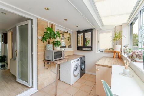 5 Church Court, Church Road, Redhill BS40 5SG 23.j